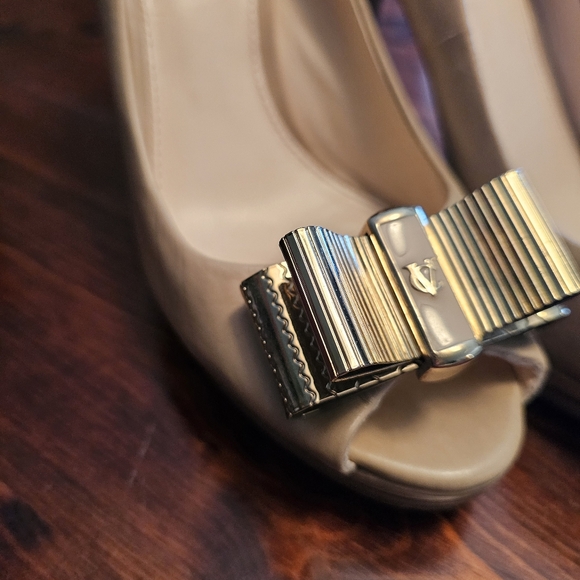 Vero Cucio‎ cream leather high heeled shoes. Size 38. - Picture 2 of 7